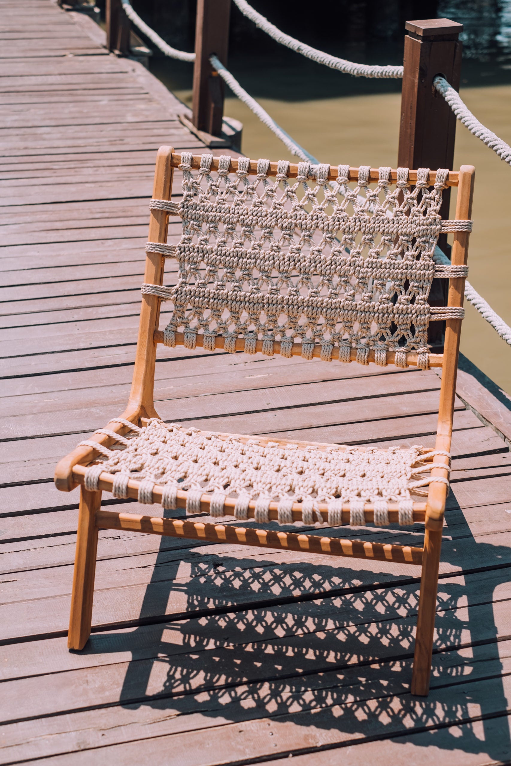 BALI WOODEN MACRAME CHAIR LOUNGE