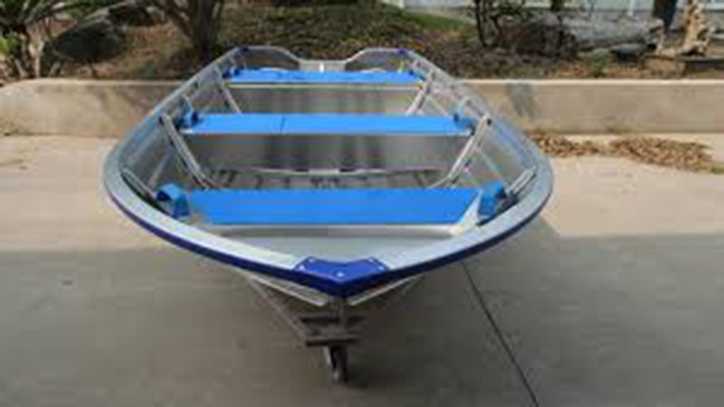 قارب ألومنيوم كيمبل 370 كاتش