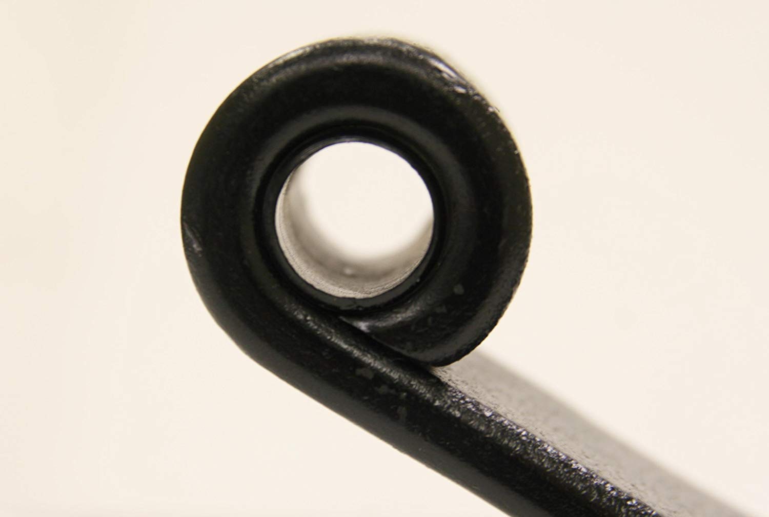 ربيع 3 أوراق كلتا العينين مغلقة باللون الأسود