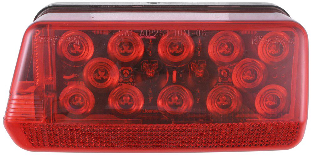 ضوء خلفي للمقطورة قابل للالتفاف