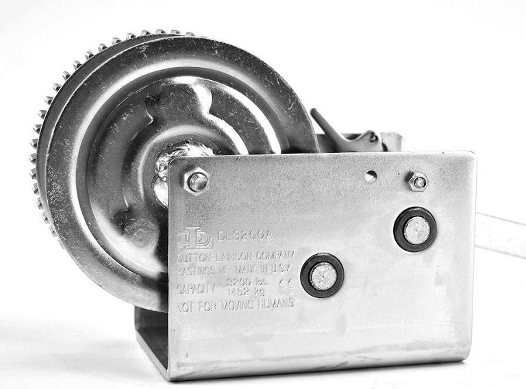 ونش مقطورة Dutton-Lainson ثنائي السرعة (3200 رطل)