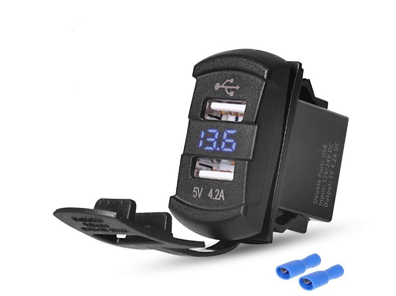 شاحن USB مزدوج الشكل 4.2 أمبير مع فولتميتر