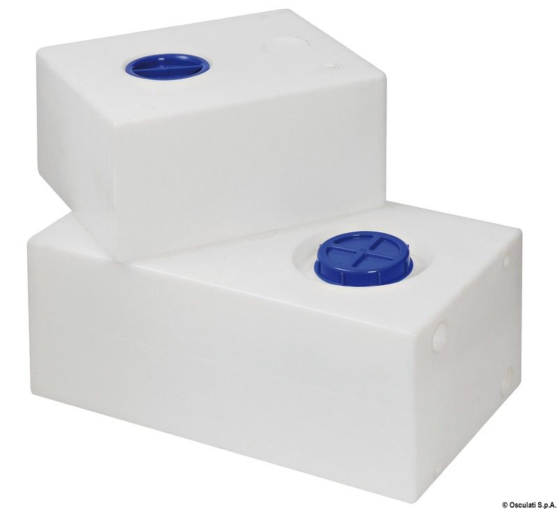 خزان مياه عذبة بحرية صلب