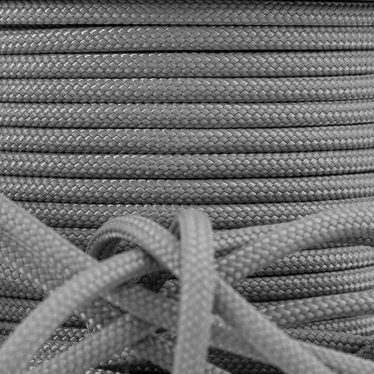 Detail of PolyRopes grey braided nylon paracord