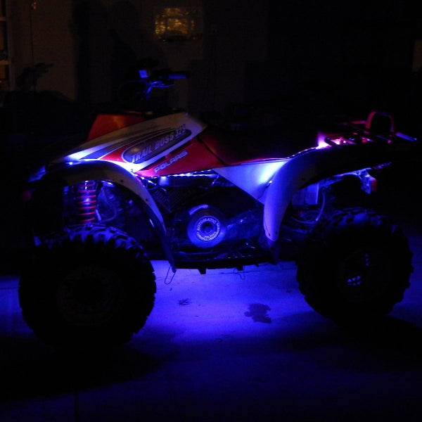 طقم إضاءة صخور LED RGBW مع ضوء نيون أبيض نقي أسفل الهيكل عن طريق التحكم في التطبيق لمركبات ATV UTV على الطرق الوعرة
